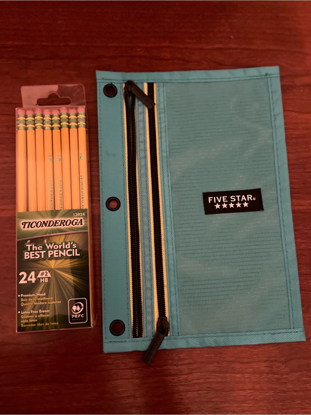MEAD FIVE STAR 2 compartment 3 ring binder pencil holder case & 24 Pack Pencils